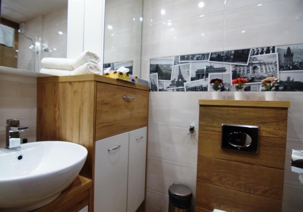 Apartament Tuz Za Rogiem Zamku マルボルク エクステリア 写真